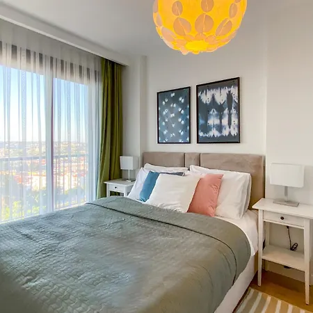 شقة Flat With Balcony 5 Min To Marina *